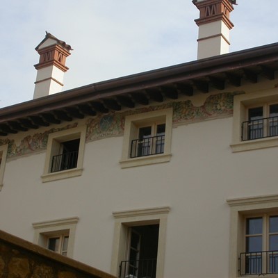 decorazione sottogronda Locanda Lo Scudo Soave (VR)
